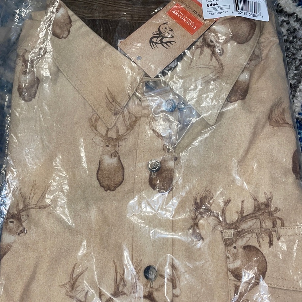 Men’s Long sleeve button collared shirt